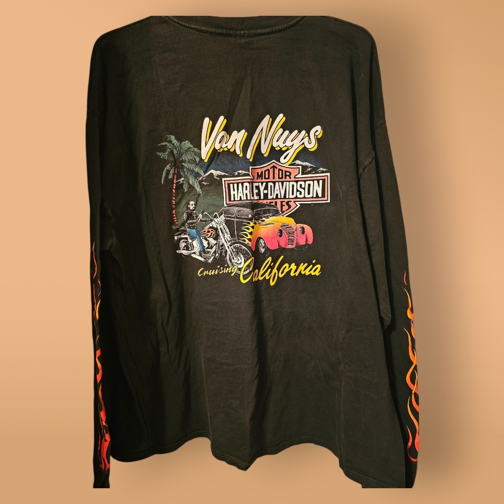 RARE Iconic vintage Harley-Davidson Black Long Sleeve Tee with Colorful Graphics